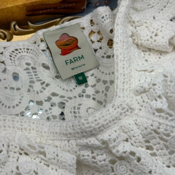 🆕 FARM Rio 🧿 NWOT Delicate White Crochet V-Neck Cami with Ruffle, Sz M - Picture 12 of 15